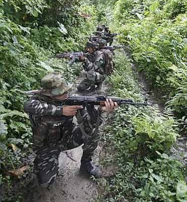 Unité de la CRPF dans une opération anti-naxalite