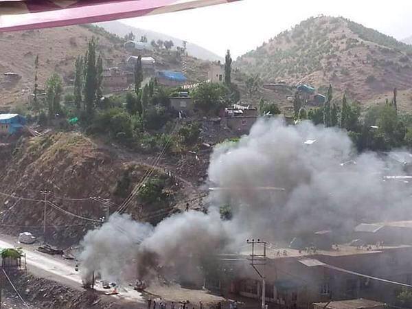 Des barricades en travers de la route de l'armée turque.