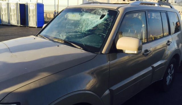 La patrouilleuse caillassée. La patrouilleuse caillassée.