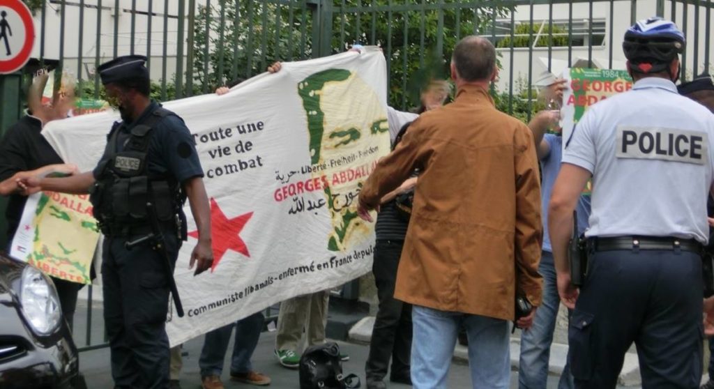 Devant le cimetière Picpus ce 2 juillet