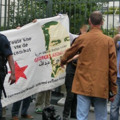 Devant le cimetière Picpus ce 2 juillet