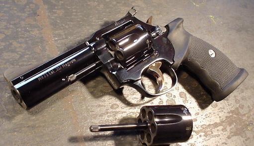 Le Manurhin MR73 (de calibre 357 magnum) Le Manurhin MR73 (de calibre 357 magnum)