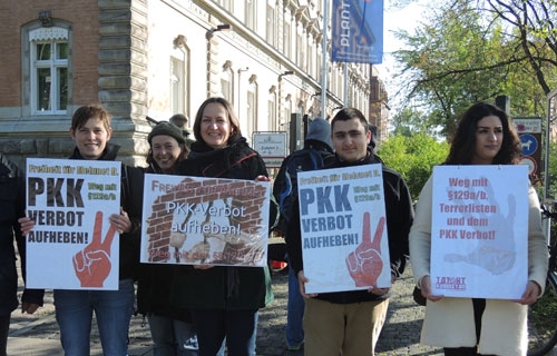 Manifestation pour Mehmet Demir.