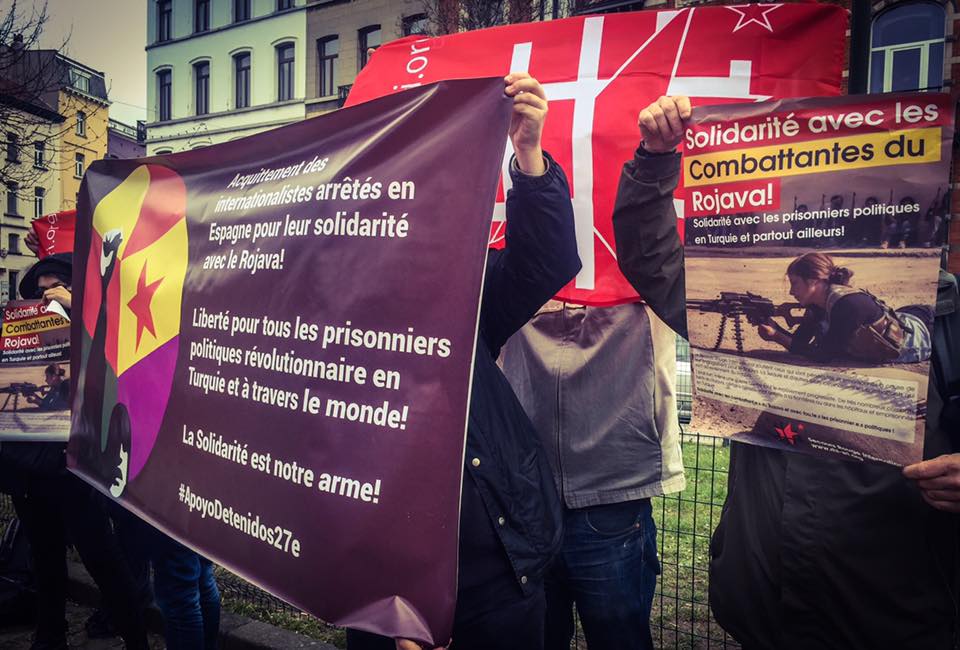 manifestation en solidarité avec les internationalistes espagnols