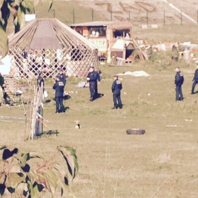 Les policiers sur le site de la ZAD