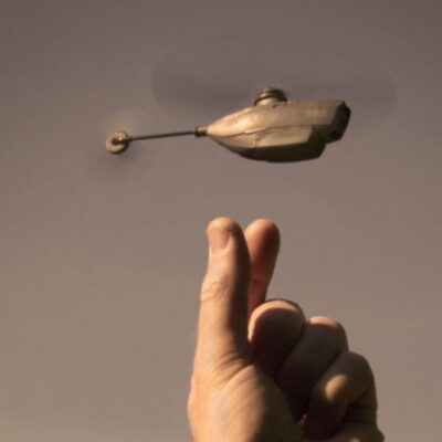 Le Black Hornet, un nanodrone de 18 grammes.