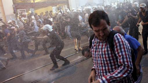 Affrontements rue rue Istiklal
