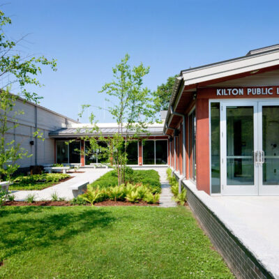 La bibliothèque de Kilton.