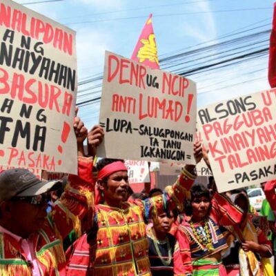 Manifestation des Manobo contre les exactions de l'armée