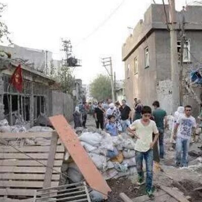 Cizré en ruines après 10 jours de couvre-feu.