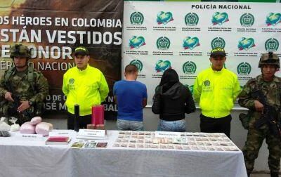 Arrestation d'Alberto López et d'Anaida Rodríguez