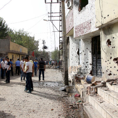 Effets d'un bombardement turc au Kurdistan