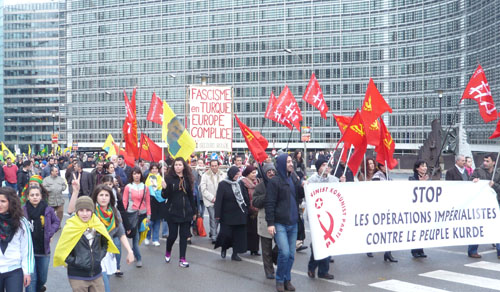 Notre SR à la manifestation du 3 avril 2010 contre la rafle anti-kurde
