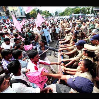 Affrontements entre la police et des manifestants dans le Telengana