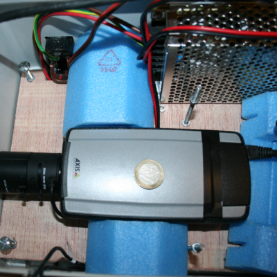 La caméra contenue dans le boitier.