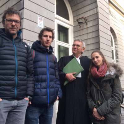 Les bombspotters au palais de justice de mons