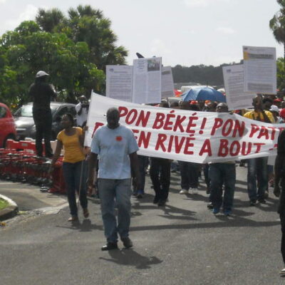 Rassemblement devant le centre commercial Milénis le 3 novembre