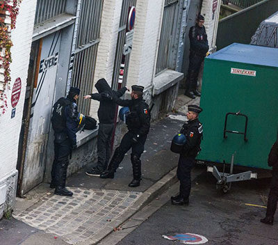 Perquisition dans un squat de Seine-Saint-Denis.