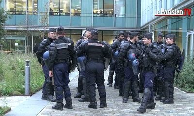 Les gendarmes au siège de la SNCF