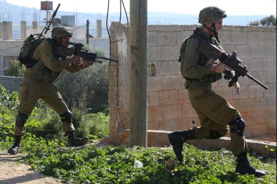 Militaires israélien devant Gaza Militaires israélien devant Gaza