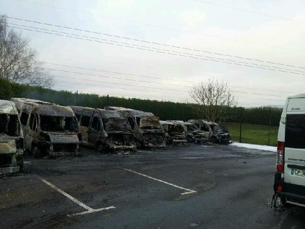 le parking de la maison d’arrêt du Val-d’Oise à Osny
