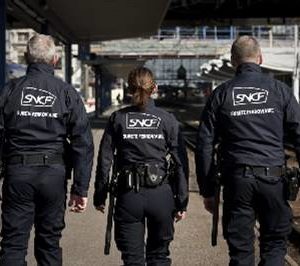 Patrouille de vigiles de la SNCF