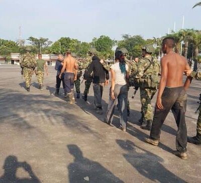 Les guérilleros après leur capture