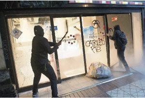 Affrontements hier à Santiago