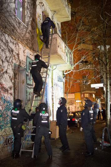 Raid policier contre le R94 Raid policier contre le R94