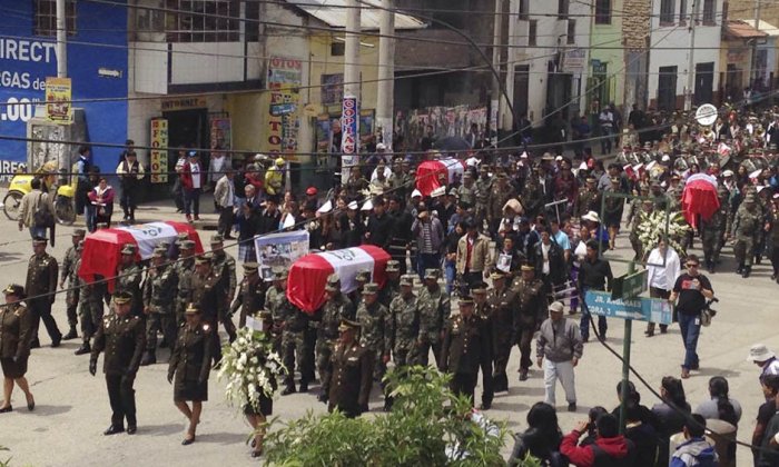 Les funérailles des soldats tués samedi par la guérilla