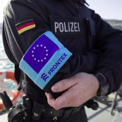 Policier allemand en mission en Grèce dans le cadre de Frontex
