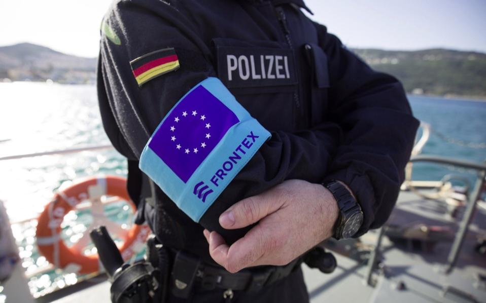 Policier allemand en mission en Grèce dans le cadre de Frontex