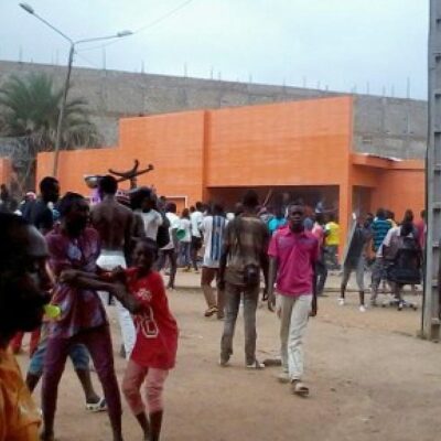 Manifestation devant les locaux de la Compagnie ivoirienne d'électricité à Bouaké