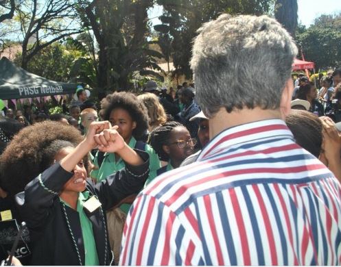 Des jeunes manifestantes à Pretoria