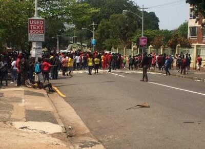 Manifestants du DUT mercredi à Durban