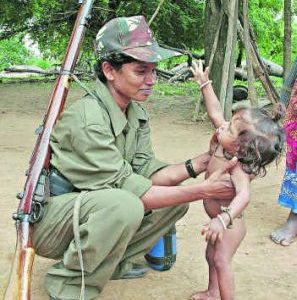 Guerrillera maoïste en Inde