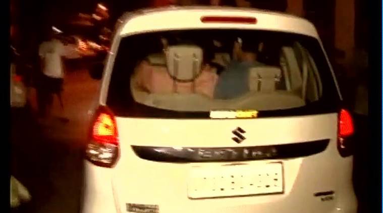 Des maoïstes arrêtés sont emmenés