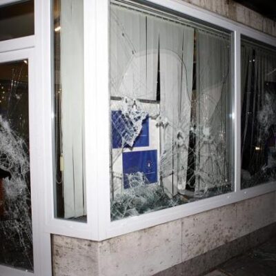 Les bureaux visés après l'attaque