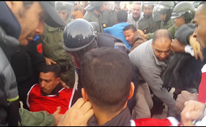 La répression de la manifestation d'El Aaiun