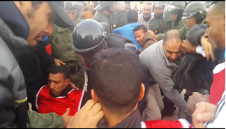 La répression de la manifestation d'El Aaiun