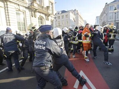 Manifestation à l'entrée de la zone neutre, rue de la loi