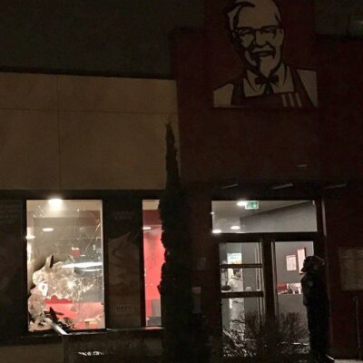 Un KFC attaqué