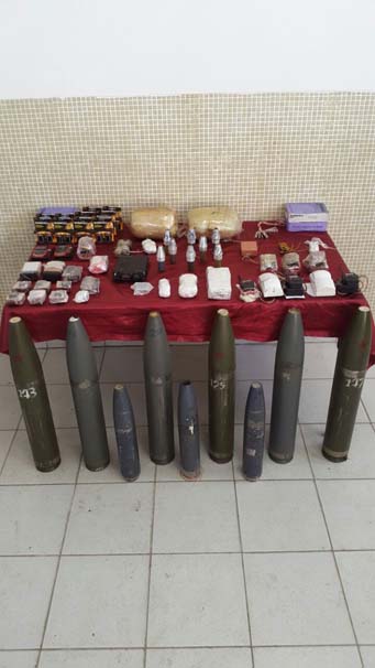 Matériel du PKK découvert par la gendarmerie turque Matériel du PKK découvert par la gendarmerie turque