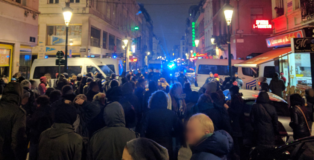 Manifestation solidaire autour des manifestantes retenues