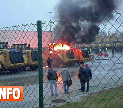L'engin incendié chez Caterpillar