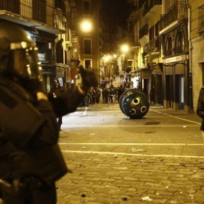 Les affrontements la nuit de samedi à dimanche à Pampelune