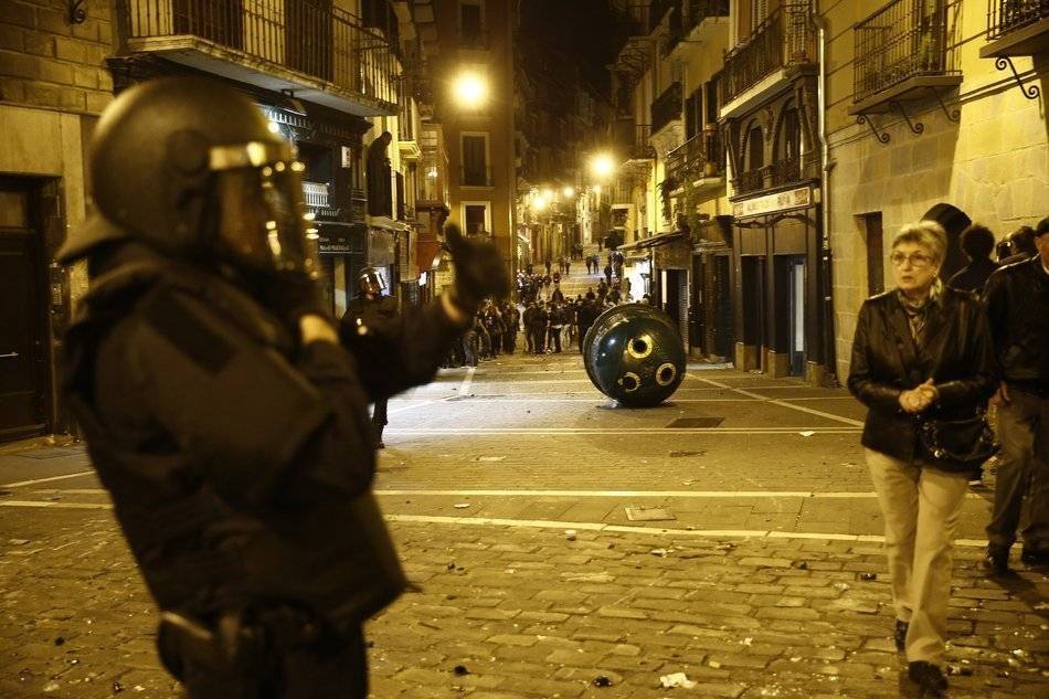 Les affrontements la nuit de samedi à dimanche à Pampelune