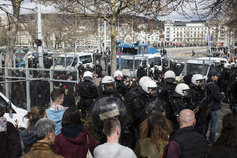 Le bloquage de la manifestation antifasciste