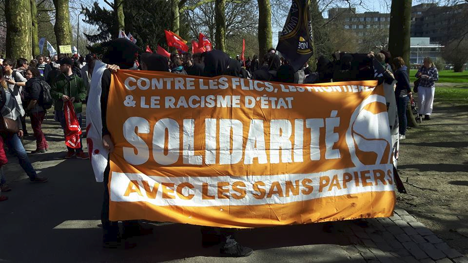 Bloc antifa à la manif du 26 mars 2017 contre le centre fermé de Vottem