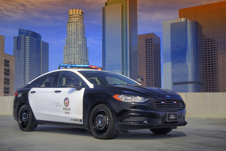La Ford Police Responder Hybride Sedan
